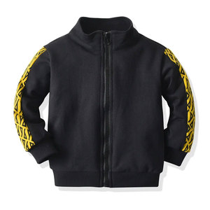 Ensemble de survêtement pour garçons, imprimé géométrique noir, manches longues, fermeture éclair, style sportif, vêtements d'automne, coupe régulière avec poches latérales - Product Image 2