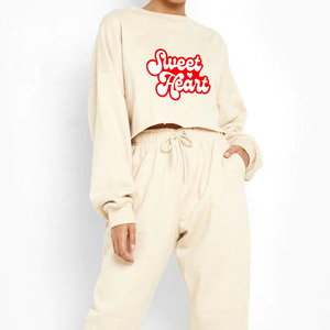 Sudadera Corta Color Crema para Mujer con Estampado de Corazón, Manga Larga, Cuello Redondo, Corte Holgado, Estilo Casual para Primavera - Product Image 2