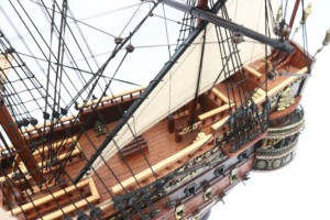 VERSIÓN DE ALTO NIVEL DE DETALLE - SAN FELIPE ACABADO EN MADERA - Maqueta de Barco de Guerra Español de Madera Hecha a Mano y Pulida - Product Image 6