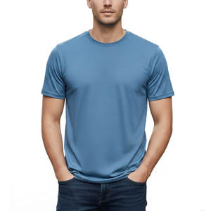 T-shirts simples pour hommes conçus avec un tissu léger pour un confort et une facilité quotidiens - Product Image 1