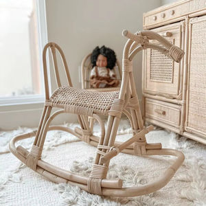 Chaise à bascule carrée industrielle pour enfants en rotin naturel tressé, écologique, empilable, sûre pour les bébés, mobilier jouet pour garçons - Product Image 1