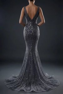 Luxury Sequin Mermaid Evening Gown Deep V-Neck Sleeveless Floor Length Prom Dress High-End Formal Party Wear Manufacturer - Product Image 2