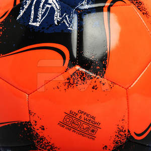 Ballon de football de qualité supérieure, léger, nouveau design, fabriqué au Pakistan, services OEM, nouveau style, cousu à la machine - Product Image 5