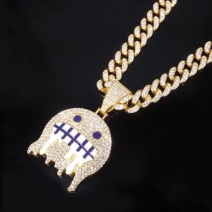 Collier pendentif hip-hop tendance en moissanite de fournisseur indien pour les amateurs de mode et les accessoires de musique rap, disponible à la vente - Product Image 4
