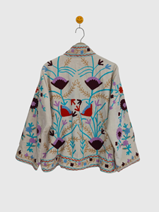 Veste à col mandarin brodée à la main avec des motifs floraux, manches longues, en coton, pour femmes, taille plus, style Prairie Chic, à porter au printemps - Product Image 5