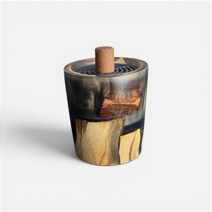 Brûleur à Bakhoor Élégant en Bois d'Acacia Arabe et Résine Époxy, Porte-Encens Oud Mubkhar Fait Main de Qualité Supérieure pour Parfum d'Ambiance, Arabe - Product Image 5
