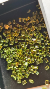 Lote de Gemas Sintéticas de Peridoto al por Mayor, Corte Esmeralda Octogonal Facetado de 9x11 mm, Calidad AAA - Product Image 6