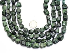 ลูกปัดพลอยโซไซต์สีเขียวขนาด 16 มม.-18 มม. ทรงเหลี่ยมธรรมชาติ ลูกปัดพลอยโซไซต์แบบขัดเงา สำหรับทำเครื่องประดับ - Product Image 4