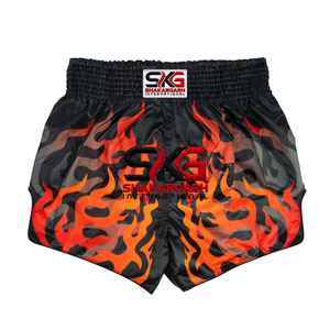 Shakargarh International Herren Muay Thai Shorts Schwarz Orange Flammen-Sublimation Elastischer Bund Hohe Seitenschlitze - Product Image 1