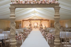 Mandap de madera tallado de lujo para bodas gujarati, diseños de Lagna Vedika, Mandapam para bodas del sur de Asia, Mandap Madhurima, Sydney - Product Image 3