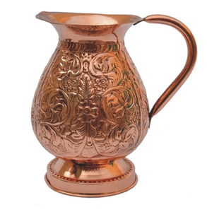 Esta robusta taza de cobre, bellamente martillada, presenta un mango dorado de diseño angular único. Disponible a precio de mayorista. - Product Image 2