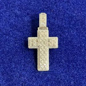 Joyería Hip Hop de Alta Demanda: Collar Cloud Baguette con Corte Esmeralda, Engaste de Garra, Moissanita VVS Helada, Plata 925, Certificado IGI - Product Image 5