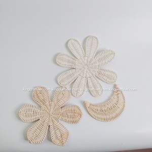 Cheap Price Rattan <b>Nursery</b> <b>Wall</b> <b>Decor</b> Flower Shape for Kids <b>Decor</b> Wholesale Rattan Wicker Baby Toys Made in Vietnam - Product Image 4