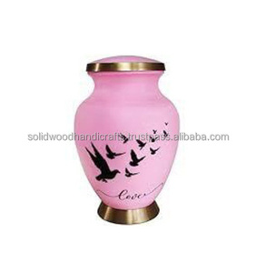 Urnes funéraires décoratives en laiton faites à la main pour hommes et femmes - Product Image 2