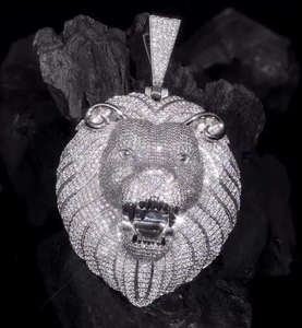 Pendentif Tête de Lion Luxira Jewels Unisexe en Argent 925 Plaqué Rhodium avec Moissanite Micro-Pavé, Breloque Animale Thème Hip-Hop pour Fêtes et Quotidien - Product Image 1