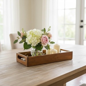Plateau de service rectangulaire en bois avec fleurs et bougies, style moderne, centre de table décoratif, passe au lave-vaisselle, pour table de fête - Product Image 1
