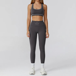 Conjunto de Yoga de 2 Piezas para Mujer, Top Corto con Espalda Cruzada y Cuello Cuadrado, Leggings Largos de Cintura Alta, Transpirables y Elásticos para Gimnasio y Fitness - Product Image 2