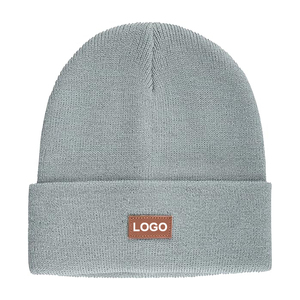 Bonnet en tricot gris personnalisé avec logo brodé, unisexe, pour adulte, chapeau d'hiver, couleur unie, design côtelé, bonnet chaud en acrylique - Product Image 4