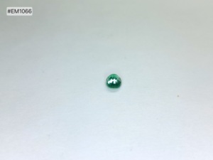Esmeralda de Zambia de grado 3A, corte ovalado facetado, 0.77ct, piedra preciosa natural suelta, color verde brillante y claridad fina para joyería de anillos. - Product Image 2