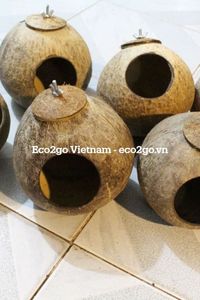บ้านที่เป็นธรรมชาติสำหรับเพื่อนขนนกของคุณ |   บ้านนกทำมือจากเปลือกมะพร้าวสำหรับสวนและใช้งานกลางแจ้ง - Product Image 2