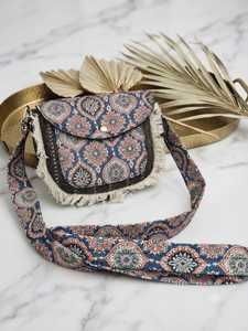 Bolso Bandolera de Lona con Diseño Floral, Borlas y Flecos Pintados a Mano para Mujer - Estilo Étnico, Impermeable y Anti-Robo para Todas las Temporadas - Product Image 3