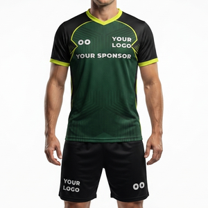 Conjunto de Uniforme de Fútbol Personalizado con Cuello en V, Sublimación Premium, Transpirable, de Secado Rápido, 100% Poliéster, Tejido de Malla - Product Image 6
