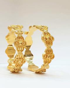 Pulseras de Acero Inoxidable Chapadas en Oro de 24K al por Mayor, Brazaletes Elegantes de Alta Calidad, Joyería Chapada en Oro de 24K - Product Image 1