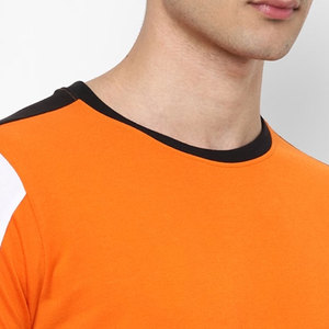 Camiseta Casual Premium para Hombre |   Patrón Lateral Étnico Único |   Corte Regular de Aspecto Elegante |   Camisetas al Por Mayor a Precio de Mayoreo - Product Image 6