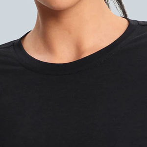 Sous-tunique médicale pour femmes, douce, extensible, à col montant, avec impression numérique et logo, pour infirmières - Product Image 6