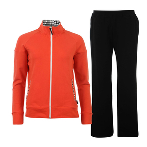 Ensemble de survêtement confortable pour femmes, conçu pour le yoga, la course à pied et les aventures du week-end, vêtement fabriqué au Bangladesh. - Product Image 1