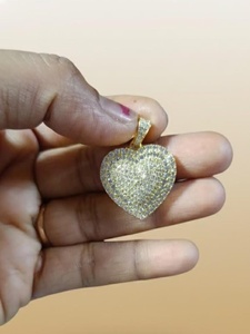 จี้รูปหัวใจประดับเพชรโมอิสซาไนต์แบบฝังเต็ม ดีไซน์ฮิปฮอป วัสดุเงินแท้ 925 สำหรับผู้หญิง นักร้องแร็ปเปอร์ จี้แบบฝังเพชรเต็มชิ้น เหมาะสำหรับเป็นของขวัญ - Product Image 5