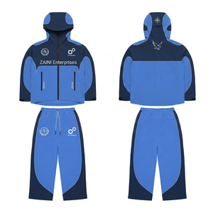 Traje Cortavientos para Hombre, Chaqueta con Capucha y Pantalones de Softshell de Poliéster Premium de 100 GSM, Paneles en Bloques de Color Azul, Logotipo Personalizado por Sublimación - Product Image 1