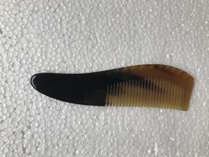 หวงตัง หวีทำมือคุณภาพพรีเมียมจากเขาควาย ทนทาน ปลอดสารพิษ พกพาสะดวก อุปกรณ์เสริมผม รับทำโลโก้ตามสั่ง ผลิตที่บ้าน - Product Image 2