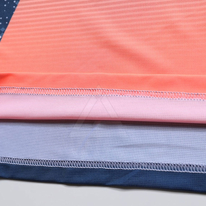 Uniforme de tenis profesional para hombre, camiseta y pantalones cortos ligeros diseñados para práctica, competición y entrenamiento diario. - Product Image 3