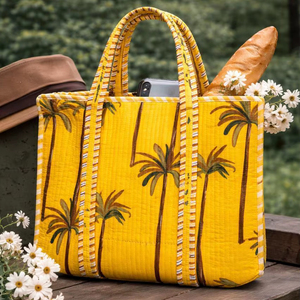 Sac fourre-tout en coton matelassé et imprimé à la main, magnifique sac de plage en coton pour femme, sac de shopping fait main avec décorations imprimées - Product Image 1