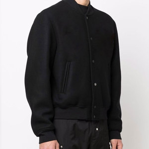 Veste universitaire streetwear respirante fabriquée au Pakistan, vêtement décontracté de haute qualité pour hommes - Product Image 2