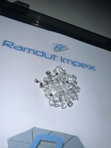 เพชรทรงมาร์คีส์รูปไข่เจียระไนแบบ Emerald Cut เพาะเลี้ยงในห้องปฏิบัติการ สี D ขัดเงา ได้รับการรับรองจาก IGI สำหรับทำเครื่องประดับ IKYRAA JEWELS - Product Image 2
