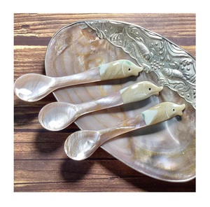 Cuillère en coquillage Enid 99 Gold Data, faite à la main, 10 ml, durable, manche court, cadeau d'affaires pour desserts, salades, esthétique côtière, repas - Product Image 1
