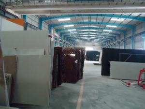 Dalles d'onyx indien vert poli, idéales pour les sols, les comptoirs de cuisine, les dessus de meubles et les applications décoratives intérieures - Product Image 3