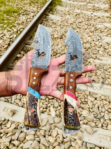 Cuchillo de caza OEM Wirecut de acero de Damasco, tipo Skinner, con mango de asta de ciervo, gancho para desollar, hoja fija, para camping, actividades al aire libre y EDC, con funda de cuero - Product Image 2