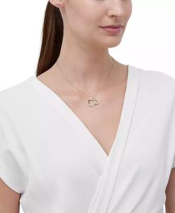 Collier avec pendentif cœur ouvert en forme de papillon en diamant (1/10 ct.) t.w.) en argent sterling plaqué or 14 carats, 16 pouces + 2 pouces d'extension |   Macy's - Product Image 2