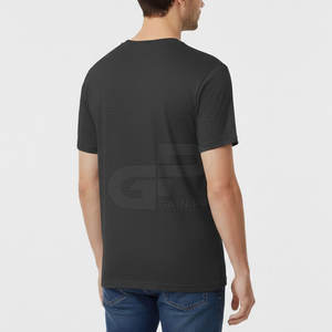 T-shirt Premium pour la fête des pères, pour papa, avec un design minimaliste, en coton durable et coupe confortable - Product Image 4