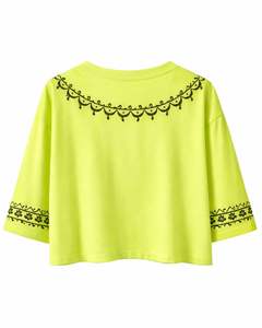 Camiseta Corta Bordada para Mujer, Color Verde Lima, Algodón, Corte Holgado Informal, Manga Corta, Top de Verano con Estampado Floral, Venta al Por Mayor - Product Image 2