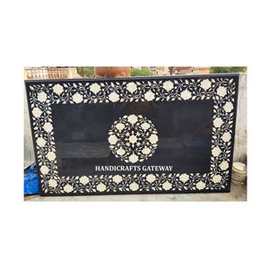 Hermosa Mesa de Comedor Hecha a Mano con Incrustaciones de Mármol Negro en Forma Rectangular con Diseño de Incrustaciones de Flores Utilizada en Hoteles de Lujo - Product Image 2