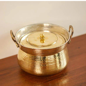 Olla de latón de primera calidad con revestimiento brillante, tapa interior y asas laterales resistentes, disponible a precios de mayorista. - Product Image 1