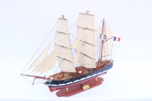 Modèle de bateau à voile en bois fait main - Modèle réduit de la célèbre voilière à trois mâts, Famine, décoration pour la maison ou le bureau, Jeanie Johnston - Product Image 2