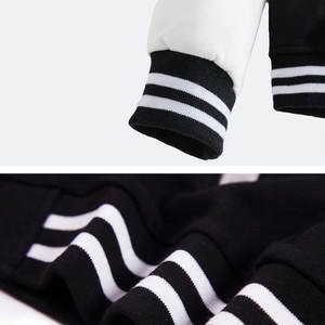 Chaqueta Varsity Negra Personalizada para Hombre con Mangas de Cuero, Bordado Chenille, Parches con Letras Bordadas, Chaqueta Bomber Varsity Letterman - Product Image 6