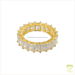 Anillo de banda completa de lujo de plata de ley 925 con moissanita y detalles de piedra rectangular brillante para compra al por mayor de joyería - Product Image 1