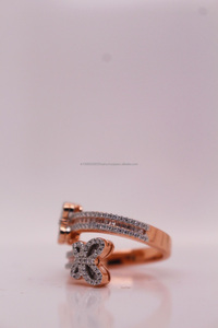 Anillo de compromiso de plata de ley 925 con moissanita, diseño de mariposa, engaste pavé, corte baguette, joyería romántica para mujer, ideal para regalo - Product Image 4