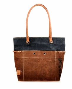 Sac fourre-tout vintage unisexe en toile avec fermeture éclair, capacité 20-37L, design pratique pour le voyage, sangle amovible, patchs brodés - Product Image 1